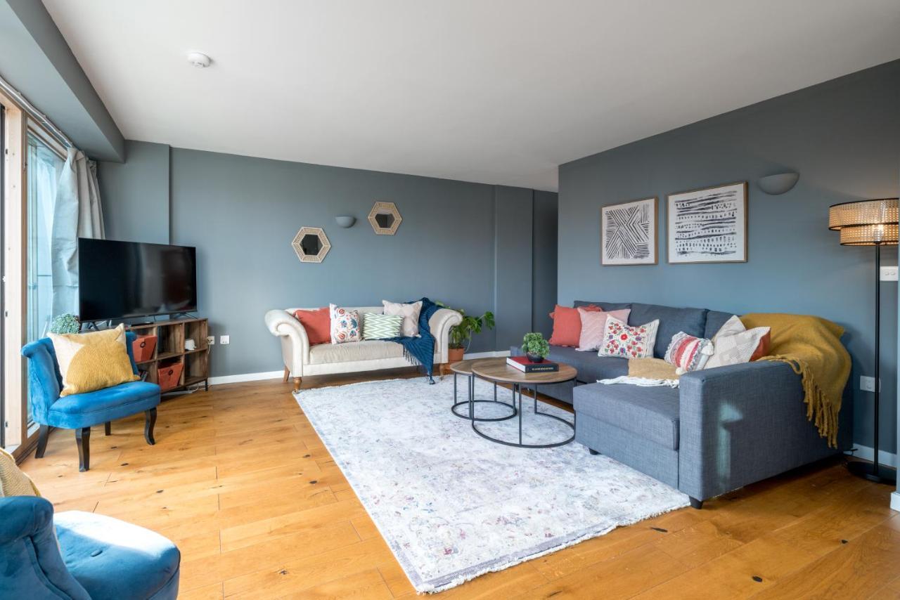 2 Bedroom Apartment With Park Views Shoreditch Londen Buitenkant foto