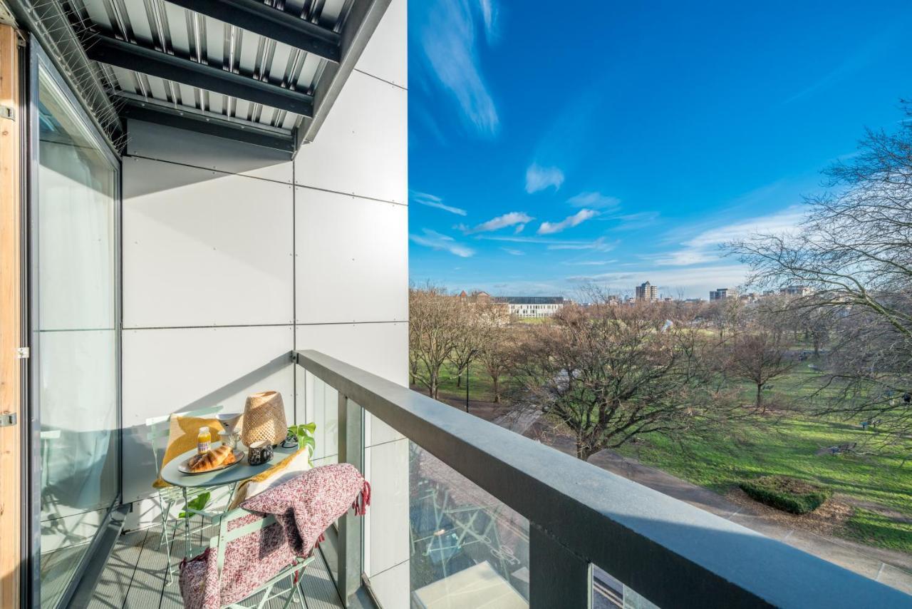 2 Bedroom Apartment With Park Views Shoreditch Londen Buitenkant foto