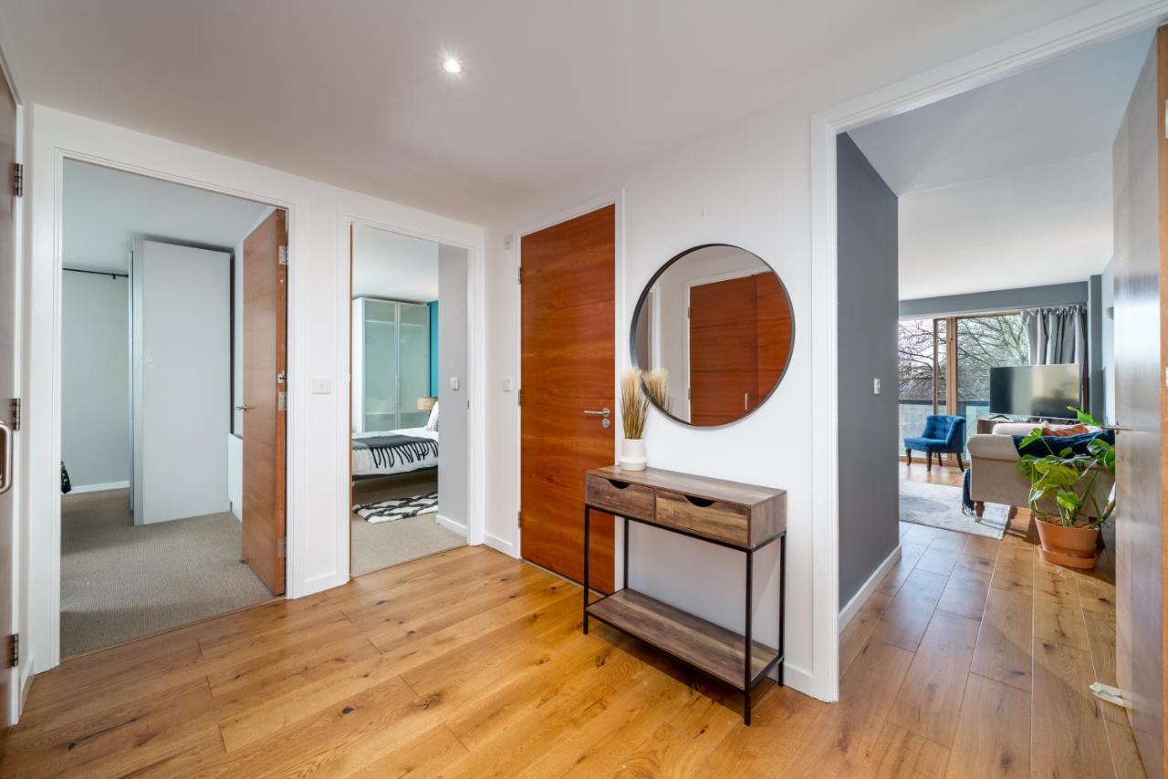 2 Bedroom Apartment With Park Views Shoreditch Londen Buitenkant foto